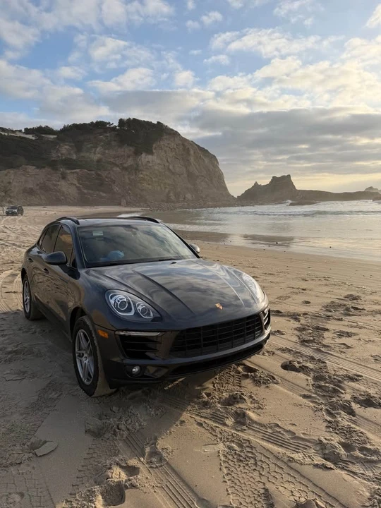 2017 Porsche Macan - Image 4 of 9