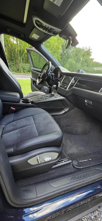 2017 Porsche Macan - Image 7 of 16