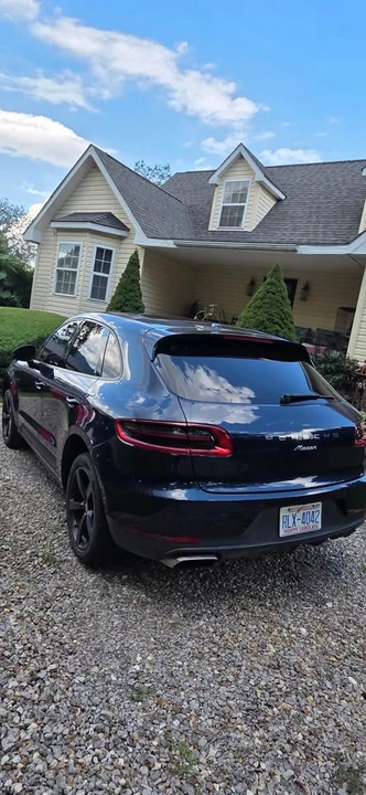 2017 Porsche Macan - Image 13 of 16