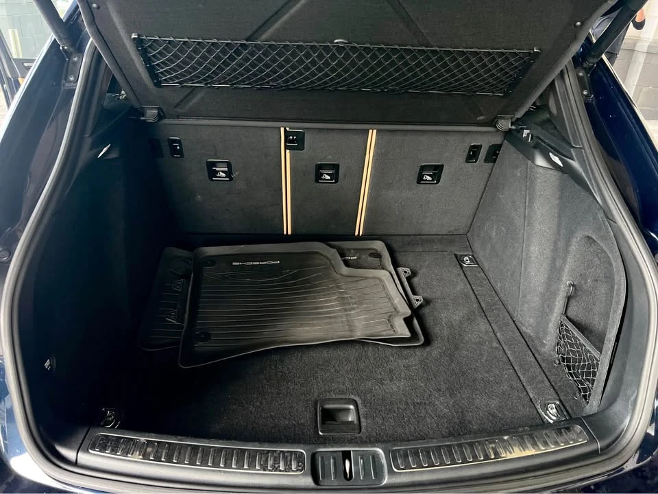 2017 Porsche Macan - Image 8 of 13