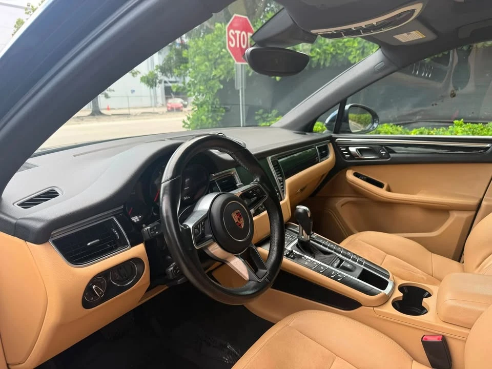 2017 Porsche Macan - Image 7 of 13