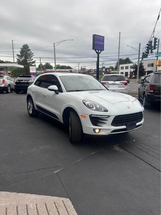 2017 Porsche Macan - Image 3 of 20