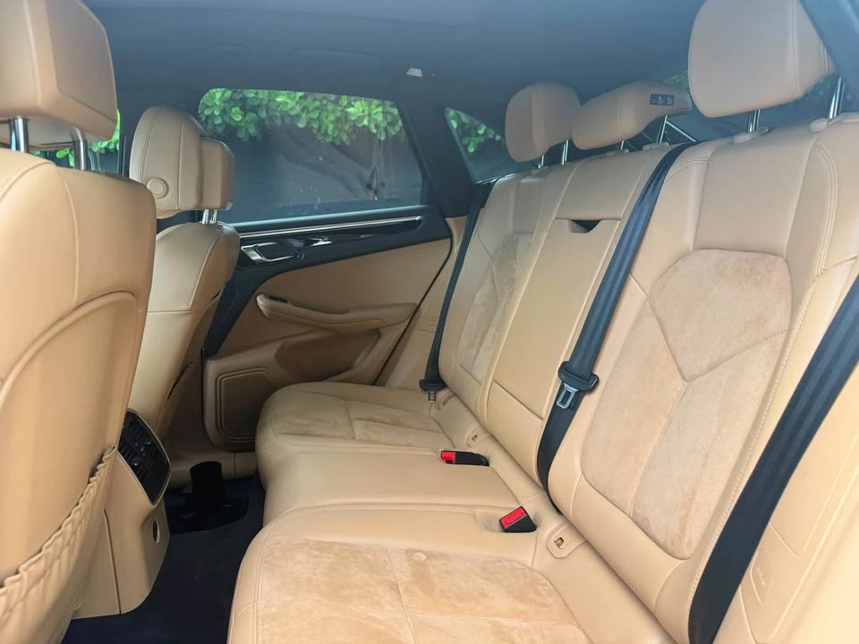2017 Porsche Macan - Image 12 of 13
