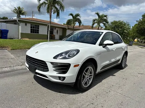 2017 Porsche Macan