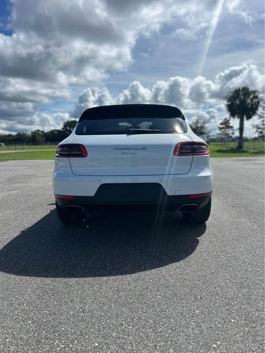 2017 Porsche Macan - Image 5 of 14