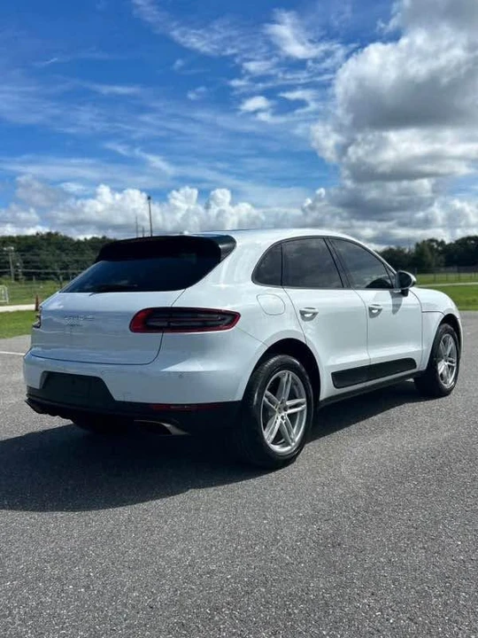 2017 Porsche Macan - Image 4 of 14