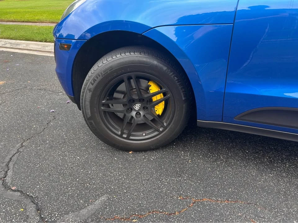 2017 Porsche Macan - Image 4 of 8