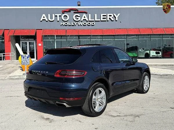 2017 Porsche Macan - Image 2 of 7