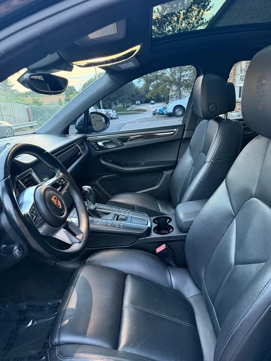 2017 Porsche Macan - Image 11 of 18