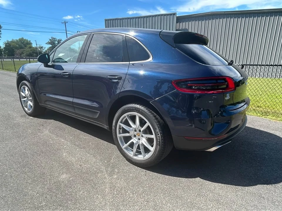 2017 Porsche Macan - Image 5 of 10