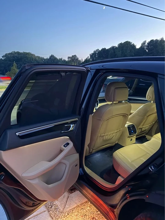 2017 Porsche Macan - Image 12 of 20