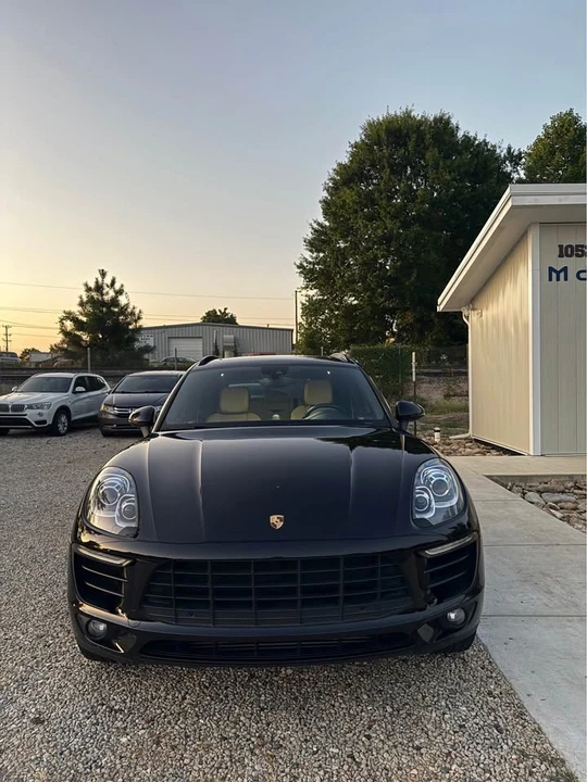 2017 Porsche Macan - Image 2 of 20