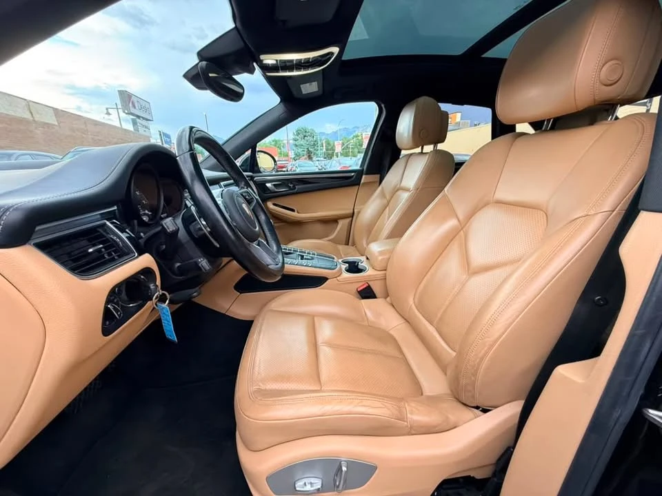 2017 Porsche Macan - Image 6 of 9