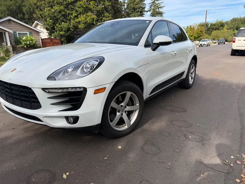 2017 Porsche Macan - Image 3 of 11