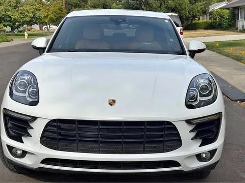 2017 Porsche Macan Base