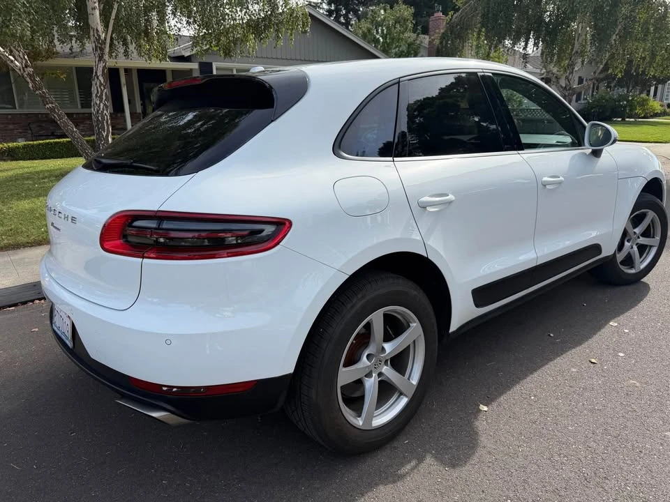 2017 Porsche Macan - Image 6 of 11