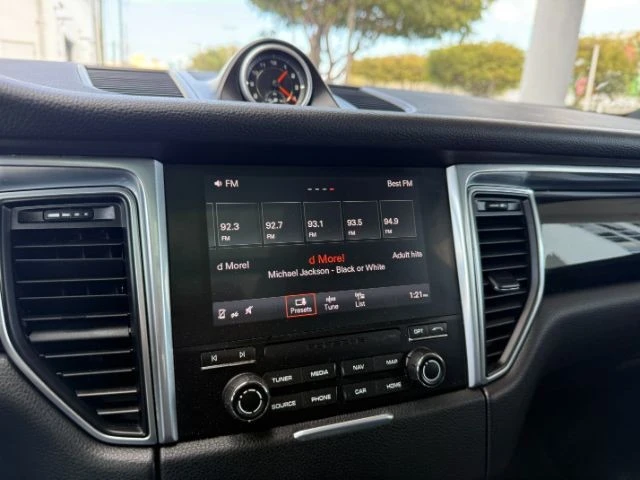 2017 Porsche Macan GTS - Image 20 of 21