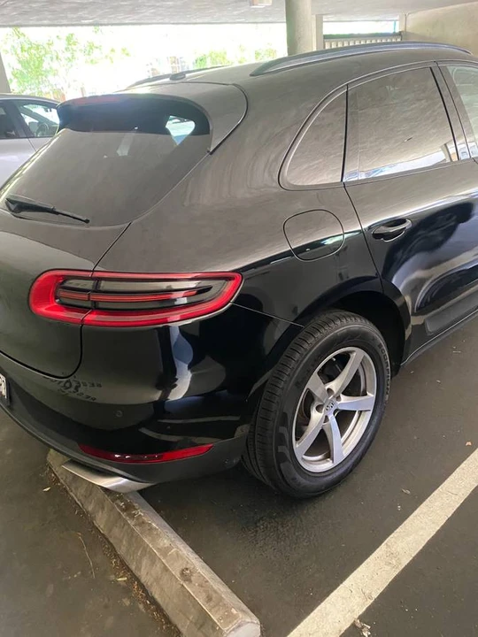 2017 Porsche Macan - Image 4 of 8