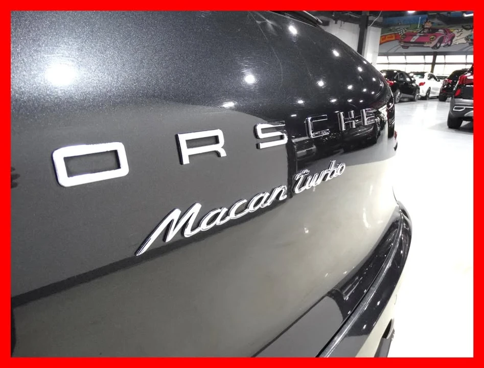 2017 Porsche Macan Turbo - Image 9 of 20
