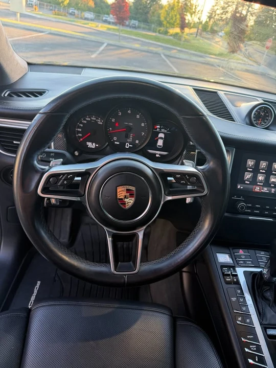 2017 Porsche Macan Turbo - Image 7 of 19