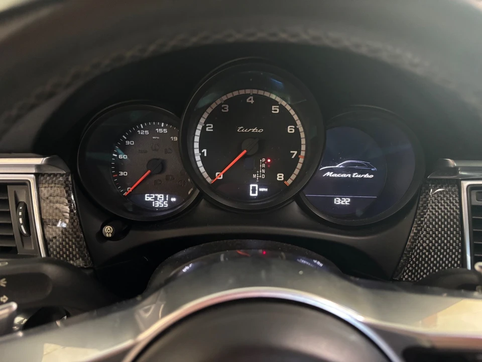 2017 Porsche Macan Turbo - Image 9 of 19