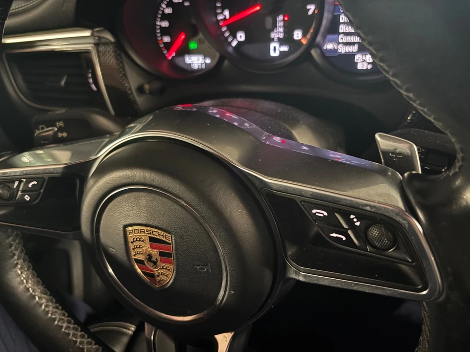 2017 Porsche Macan Turbo - Image 11 of 19