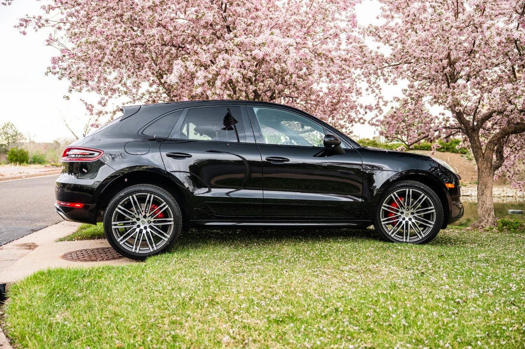 2017 Porsche Macan Turbo - Image 6 of 31