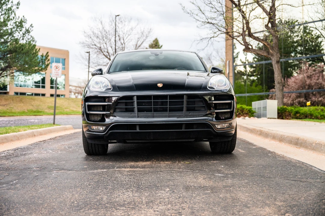 2017 Porsche Macan Turbo - Image 4 of 31