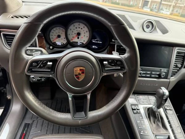 2017 Porsche Macan Turbo - Image 10 of 21