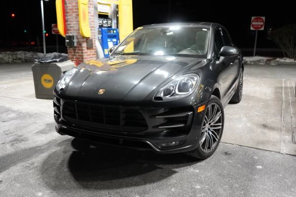 2017 Porsche Macan Turbo - Image 10 of 11