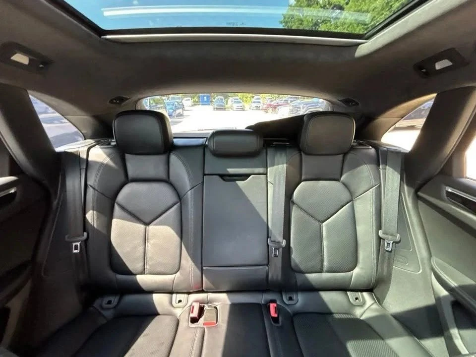 2017 Porsche Macan Turbo - Image 8 of 19