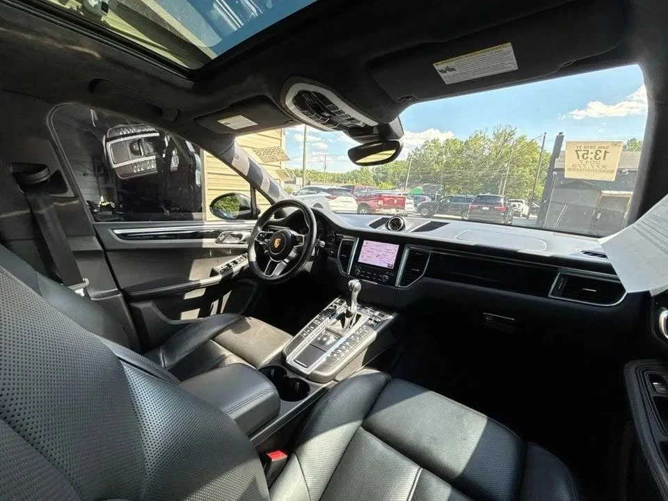 2017 Porsche Macan Turbo - Image 7 of 19