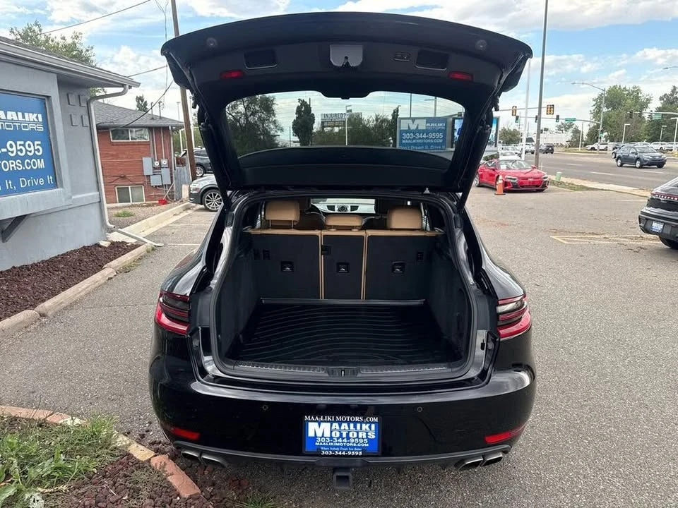 2017 Porsche Macan Turbo - Image 9 of 20
