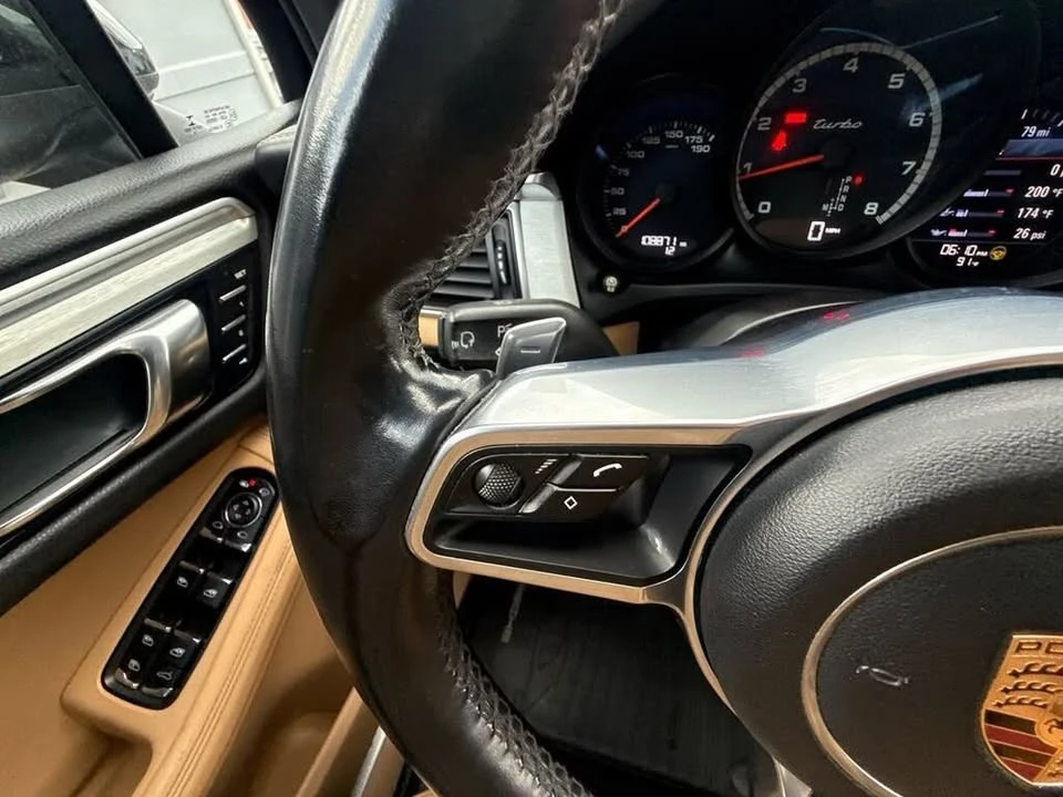 2017 Porsche Macan Turbo - Image 18 of 20