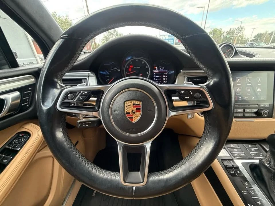 2017 Porsche Macan Turbo - Image 17 of 20