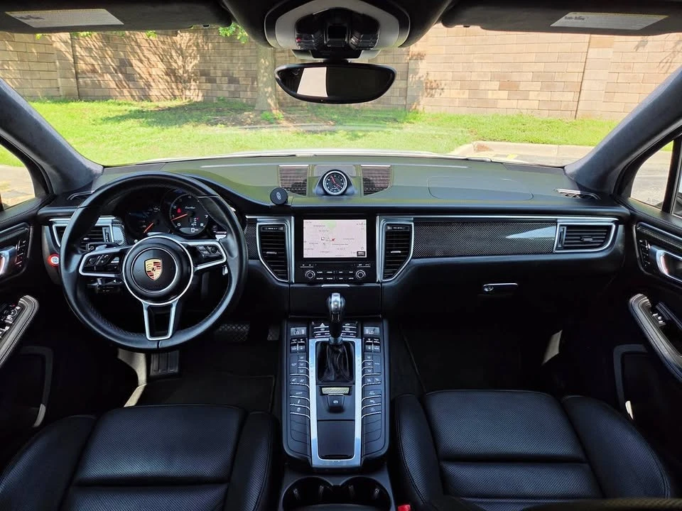 2017 Porsche Macan Turbo - Image 9 of 20