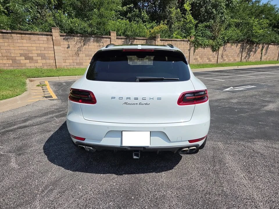 2017 Porsche Macan Turbo - Image 4 of 20