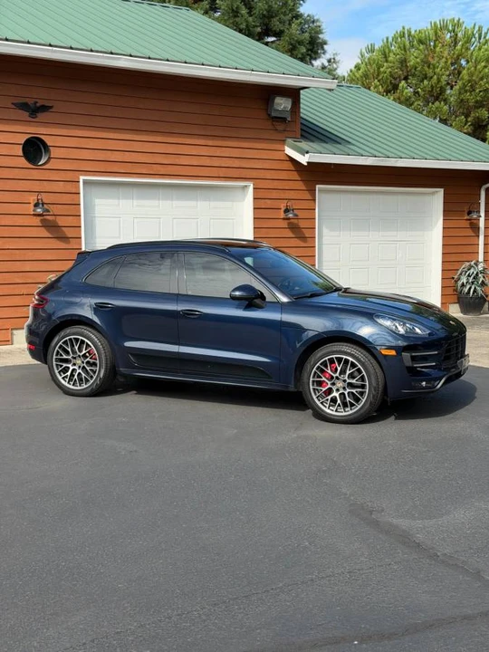 2017 Porsche Macan Turbo - Image 2 of 24