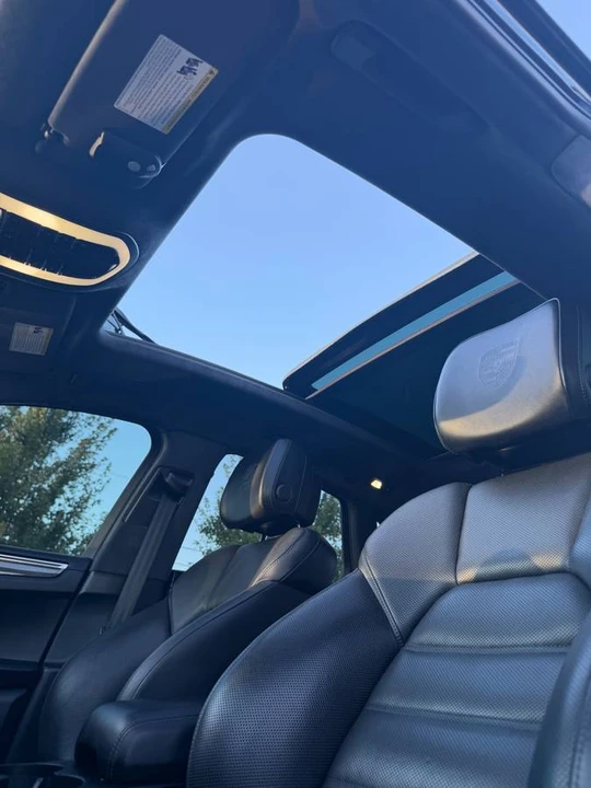 2017 Porsche Macan Turbo - Image 20 of 24