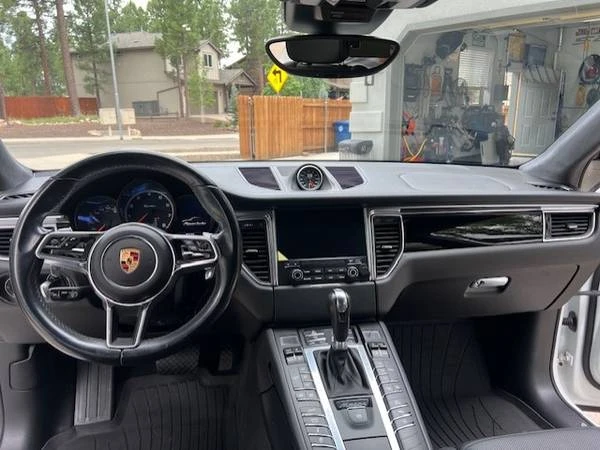 2017 Porsche Macan Turbo - Image 10 of 21