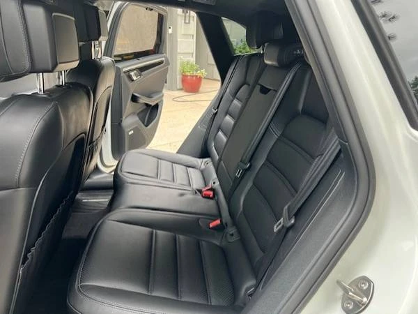 2017 Porsche Macan Turbo - Image 13 of 21