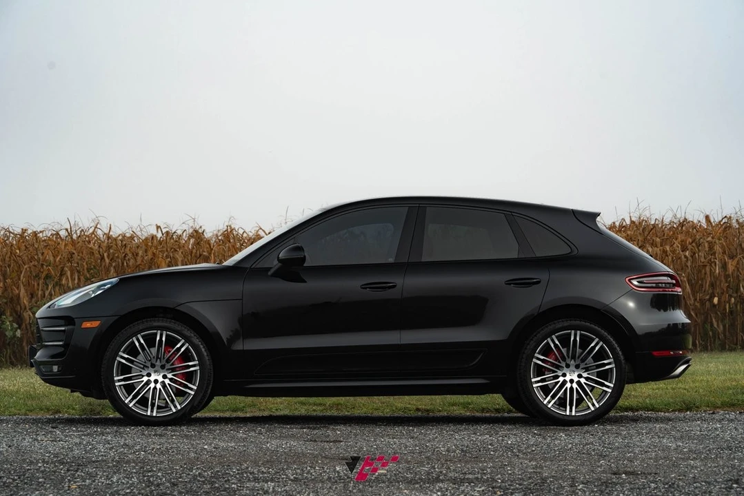 2017 Porsche Macan Turbo - Image 2 of 21