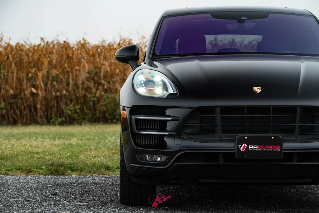 2017 Porsche Macan Turbo - Image 20 of 21