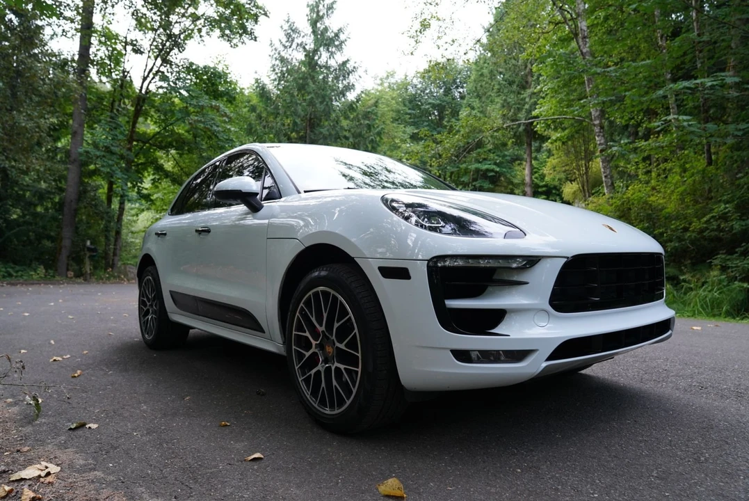 2017 Porsche Macan Turbo - Image 9 of 31