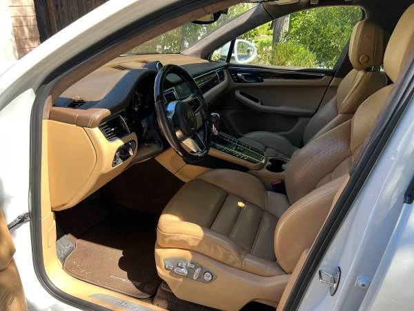 2017 Porsche Macan Turbo - Image 6 of 8