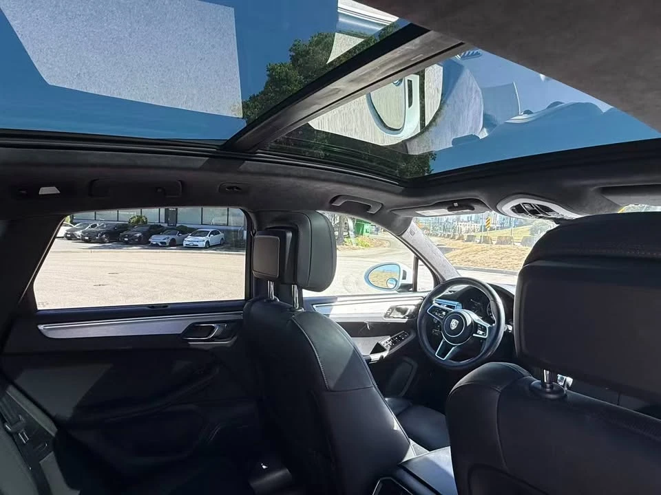2017 Porsche Macan Turbo - Image 19 of 19