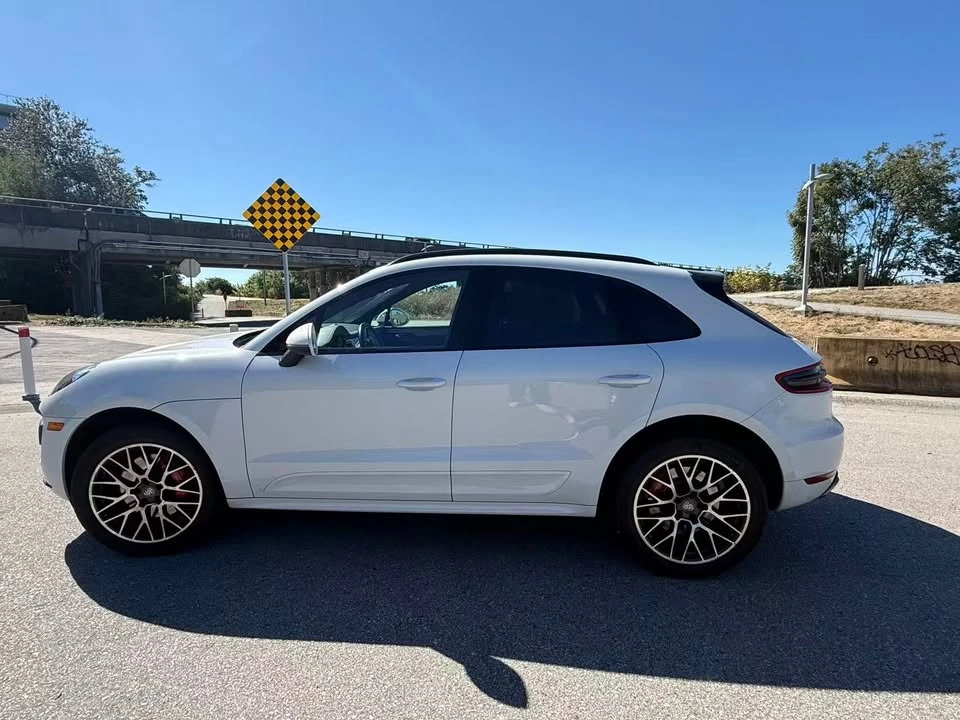 2017 Porsche Macan Turbo - Image 8 of 19