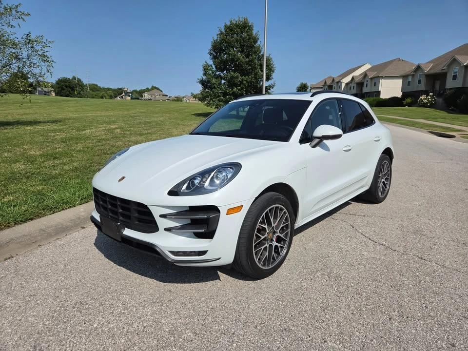 2017 Porsche Macan Turbo - Image 7 of 20
