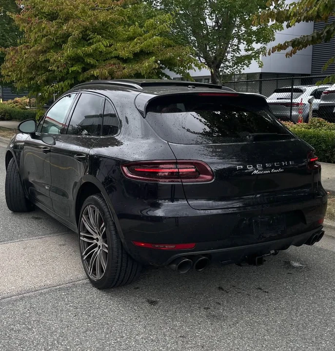 2017 Porsche Macan Turbo - Image 13 of 17