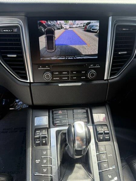 2017 Porsche Macan Turbo - Image 14 of 20